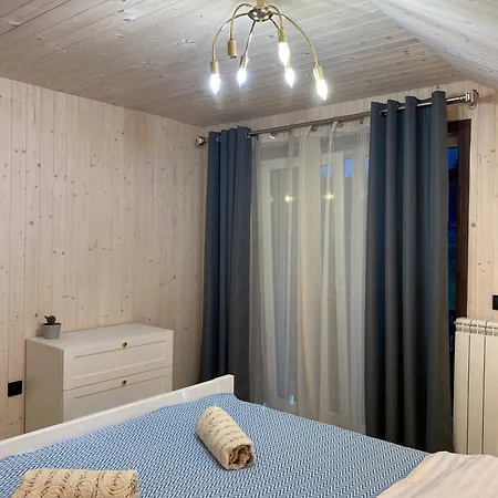 Guzulia Ferienhaus Werchowyna