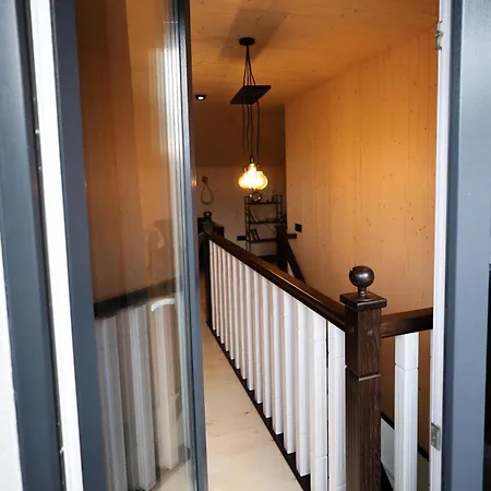 Guzulia Ferienhaus Werchowyna